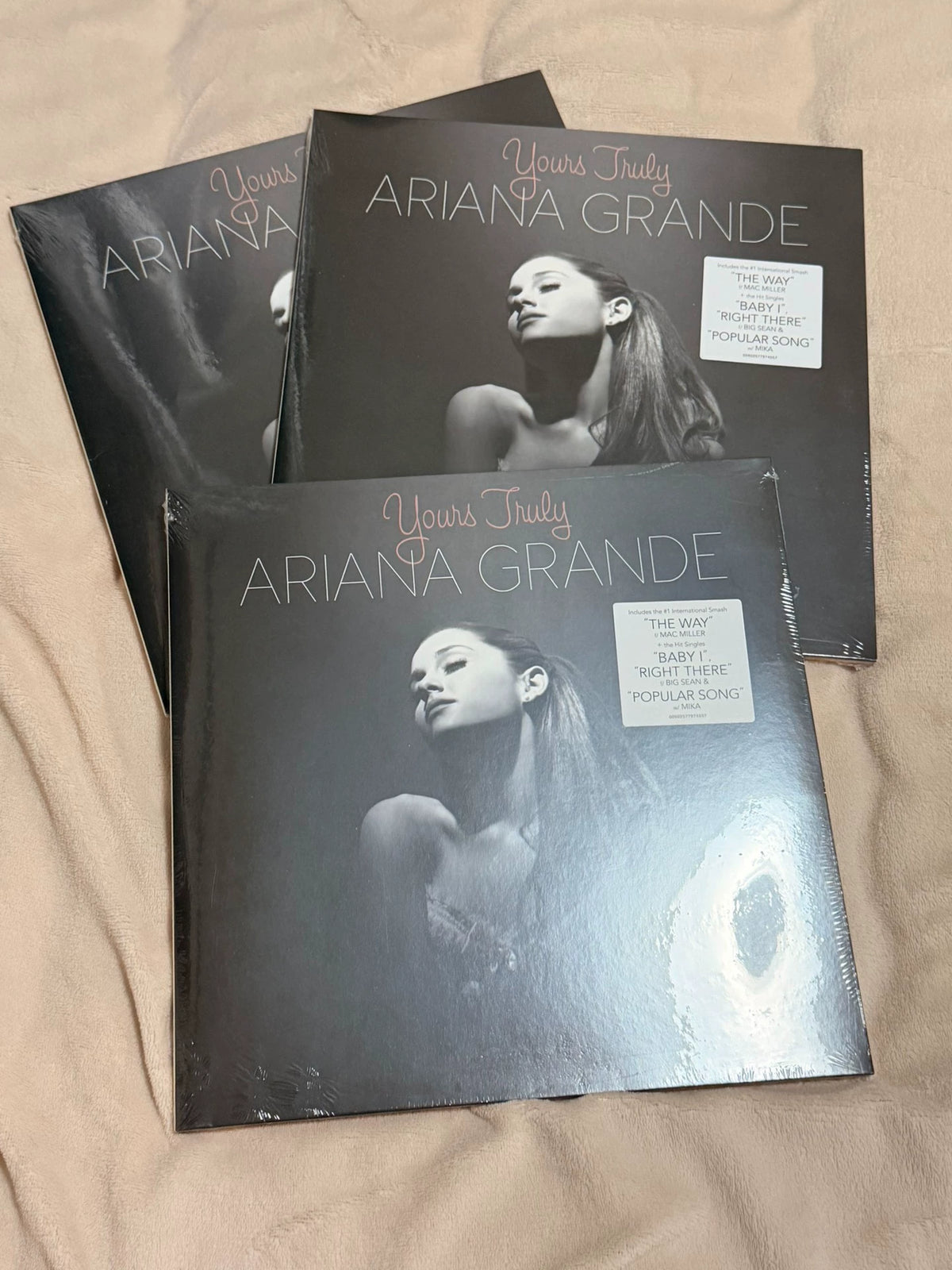 Ariana Grande – Yours Truly (Snowflake Vinyl LP, Sealed)