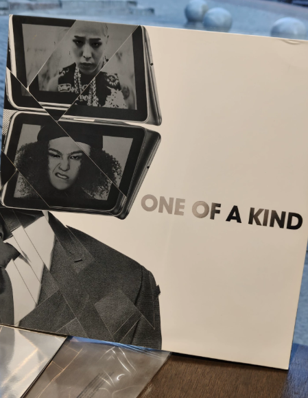 G-Dragon – One Of A Kind: 1st World Tour Commemorative LP – Korea Edition (LP)