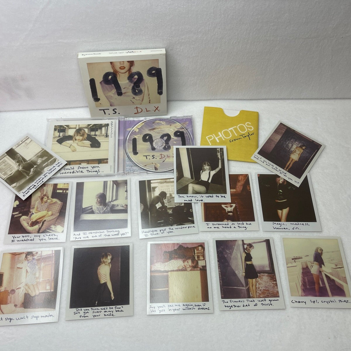 Taylor Swift — 1989 Deluxe CD with 13 Photo Cards (CD)