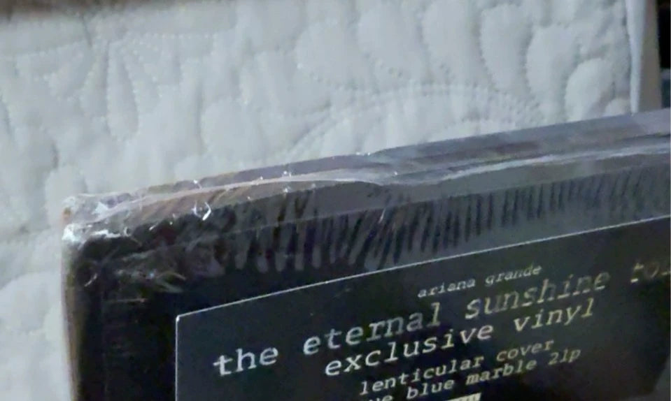 Upper-left sleeve corner wear
