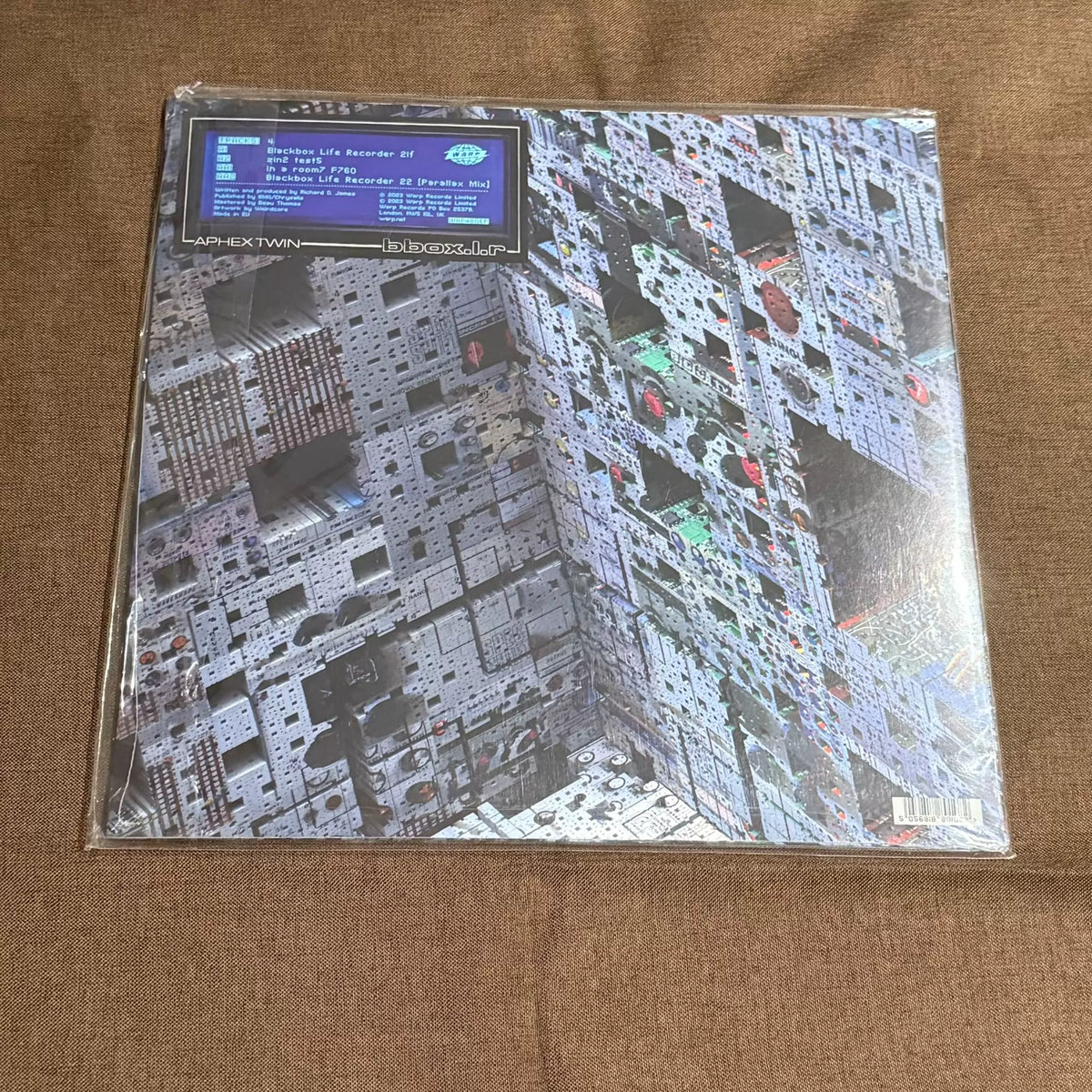 Aphex Twin – Blackbox Life Recorder 21f (Vinyl EP) – photo 2