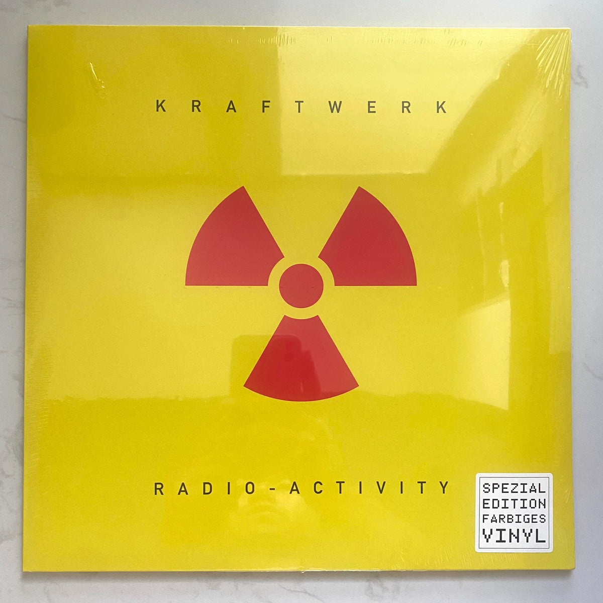 Kraftwerk – Radio-Activity – Limited Coloured Vinyl (LP) – product photograph 1