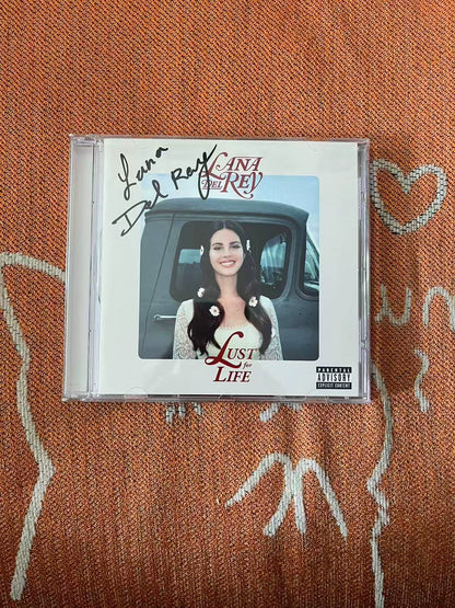 Lana Del Rey – Lust For Life – Signed CD – Autograph A – photograph 1