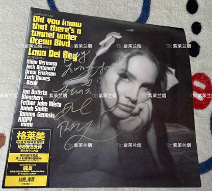 Lana Del Rey – Did You Know That There's A Tunnel Under Ocean Blvd – Signed 2LP – photograph 1