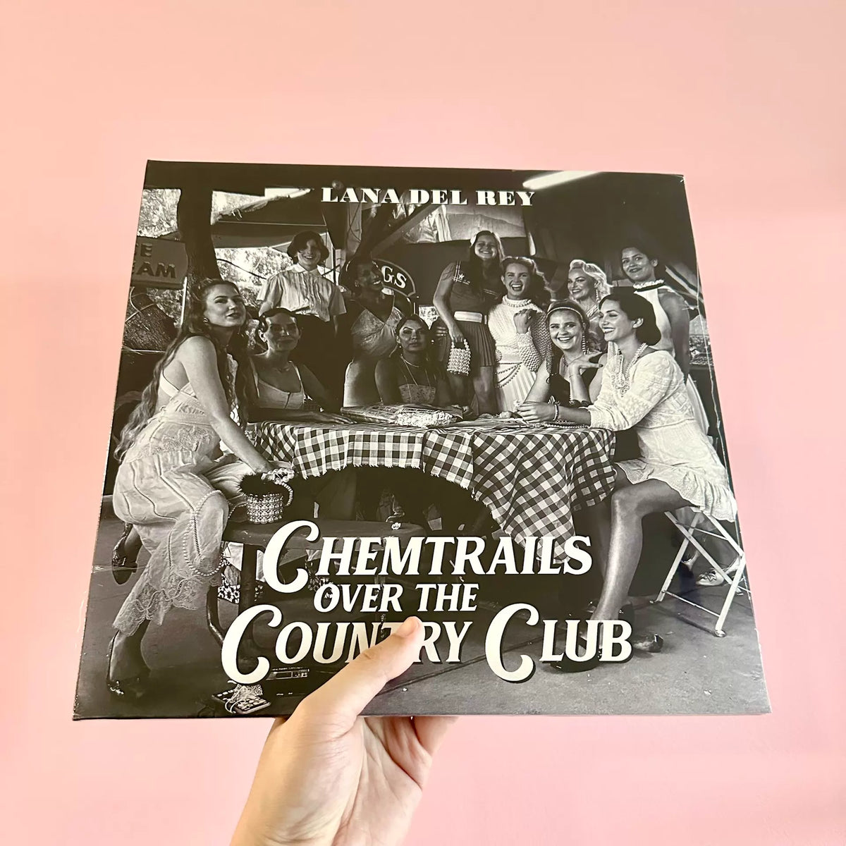 Lana Del Rey – Chemtrails Over The Country Club – Grey Vinyl with Signed Art Card – photograph 2