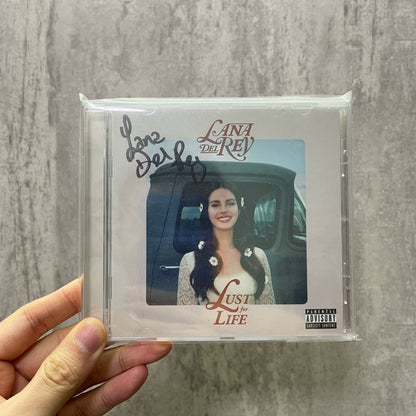 Lana Del Rey – Lust For Life – Signed CD – photograph 1