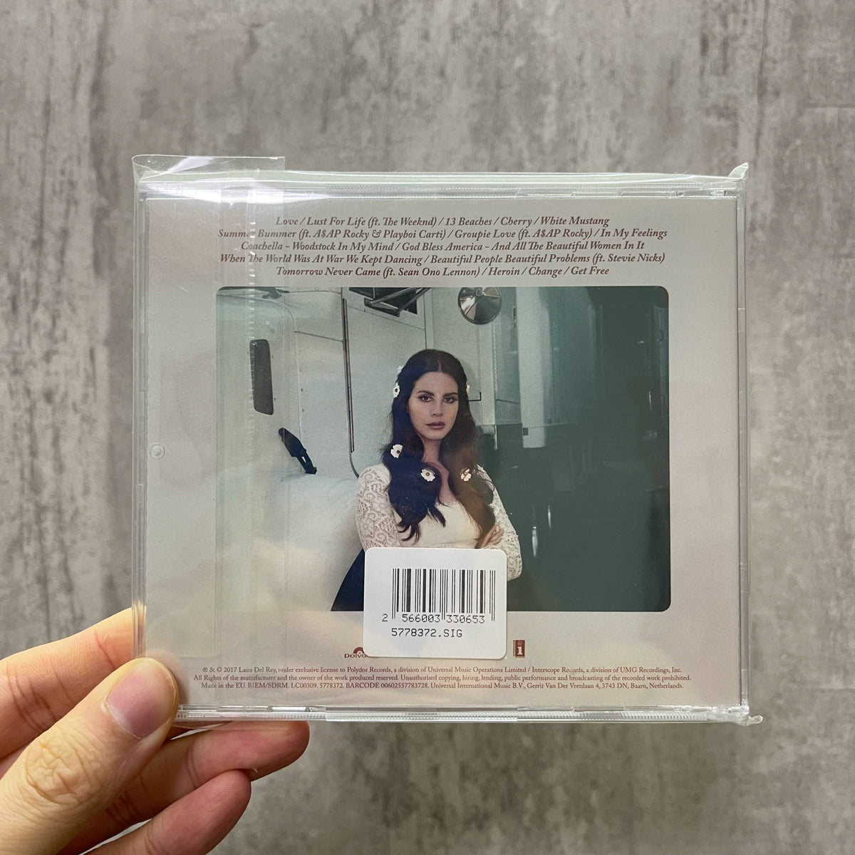 Lana Del Rey – Lust For Life – Signed CD – photograph 2