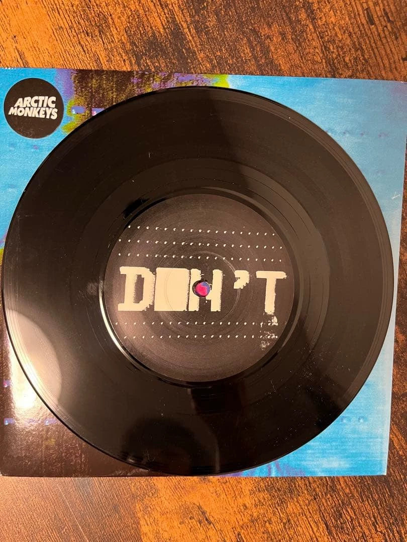 Arctic Monkeys — Don’t Sit Down ’Cause I’ve Moved Your Chair — UK 7-inch Single — photo 3