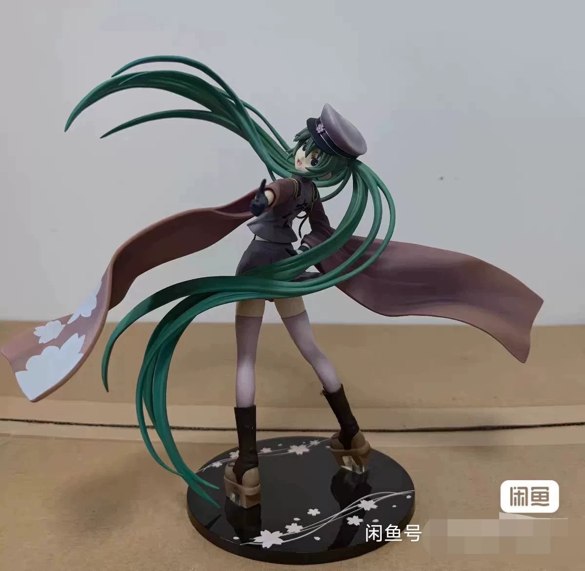 Actual seller photo of Hatsune Miku Senbonzakura figure